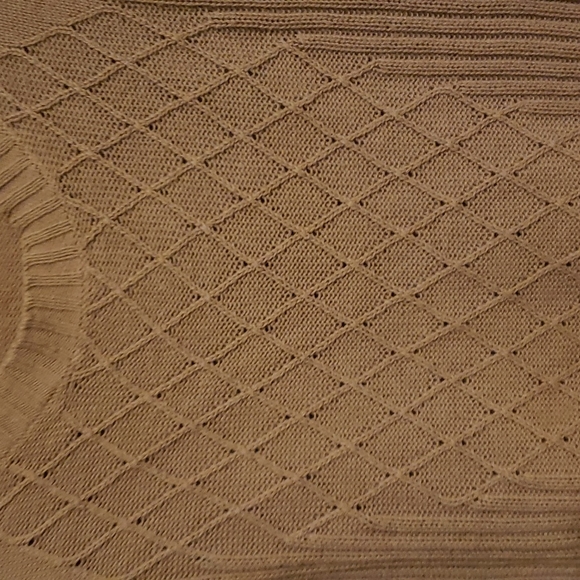 Tan Guess Sweater - Picture 4 of 6